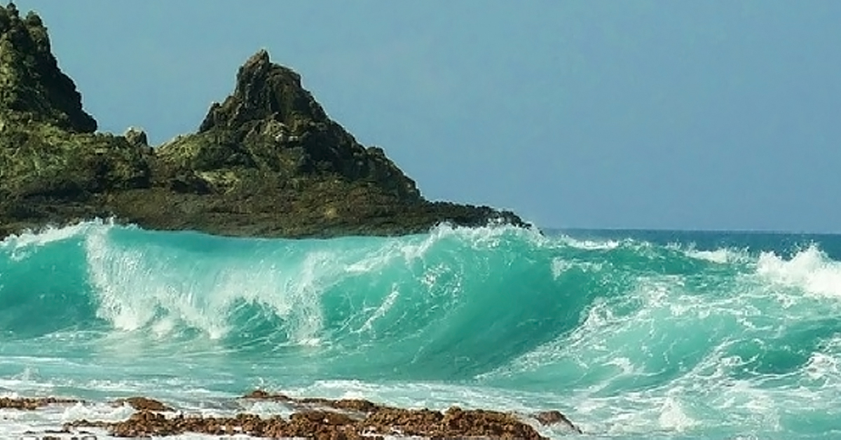 Cemento Beach and Reef